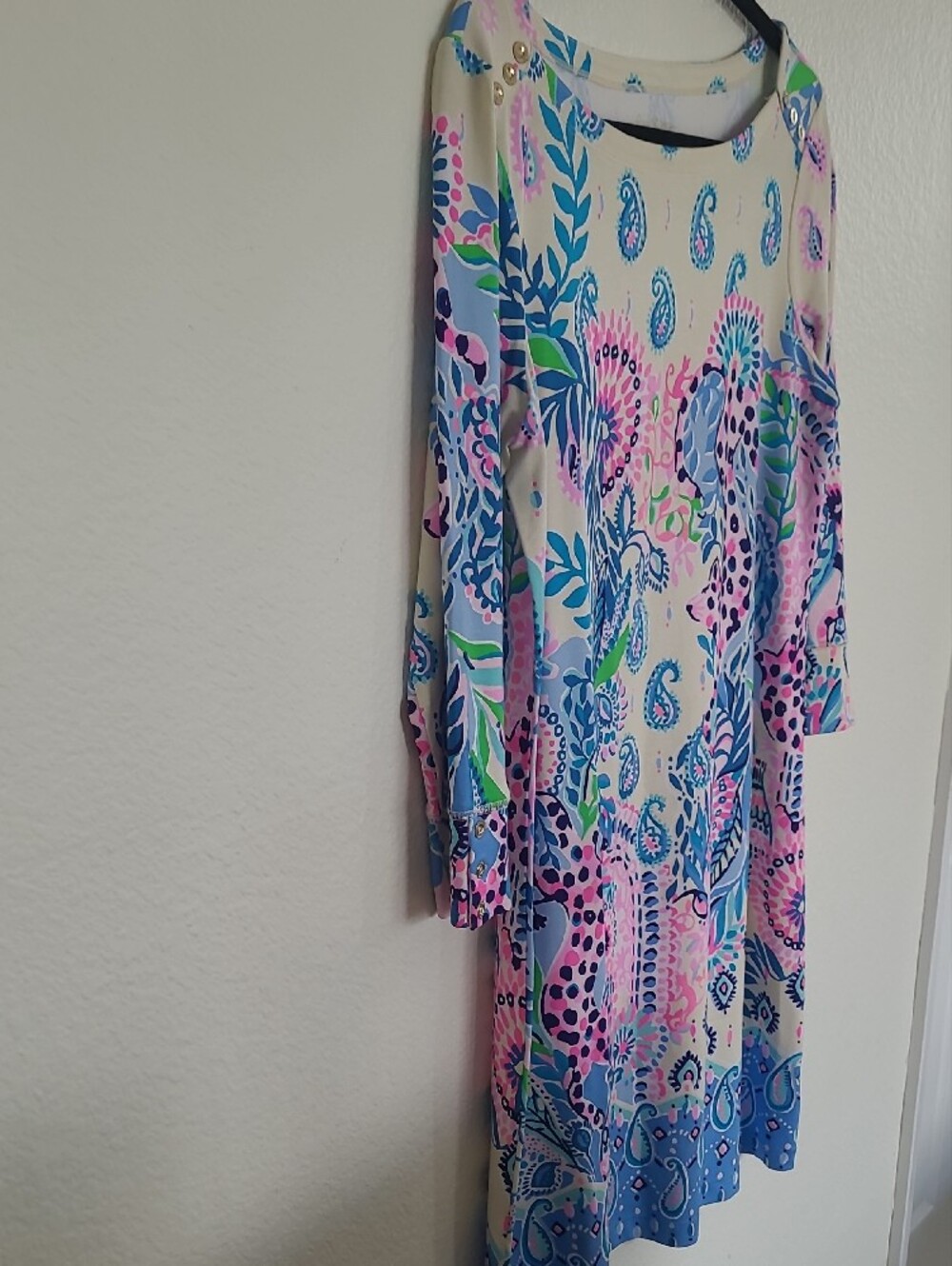 Lilly Pulitzer Cream Shift Dress with Pink & Blue Paisley &"Pink Leopard" Design - Picture 7 of 11